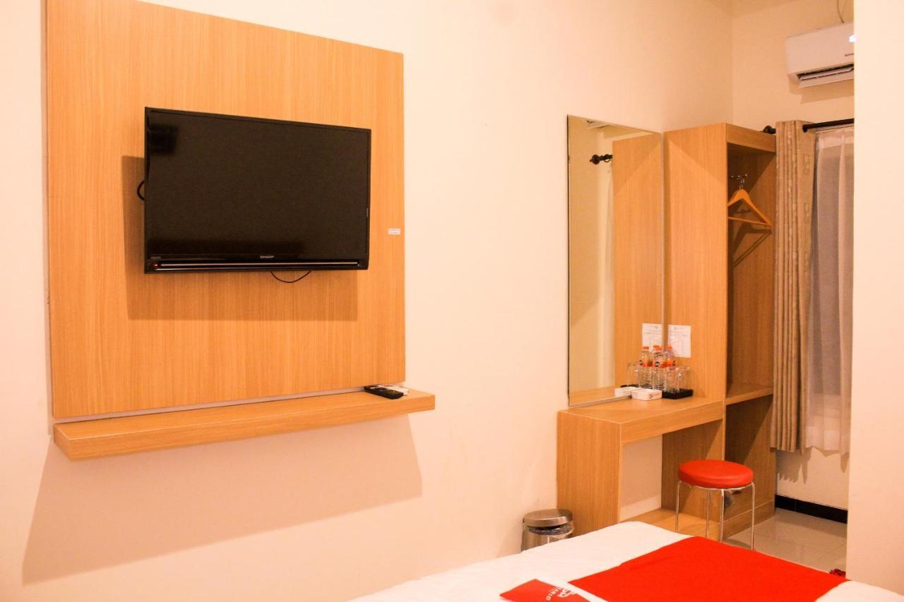 D'Shario Hotel Kepanjen 玛琅 外观 照片