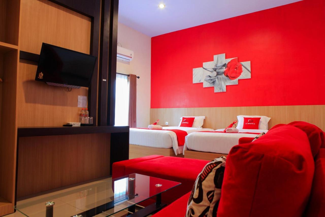 D'Shario Hotel Kepanjen 玛琅 外观 照片